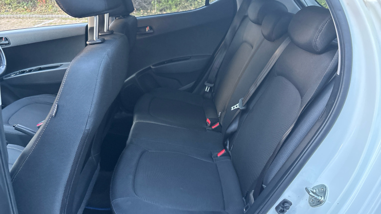 Hyundai i10 1.0 Play 5dr Petrol Hatchback